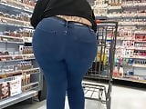 Big Booty Latina Milf In Jeans